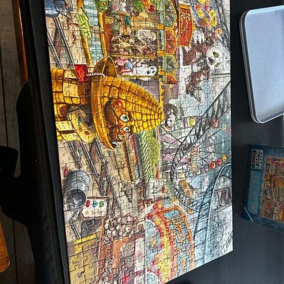 Ravensburger Puzzle - Amusement Park Adventure with Blue and Orange - Picture 3 of 3